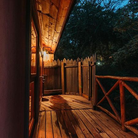 Escarpment Luxury Lodge Manyara Mto wa Mbu Bagian luar foto