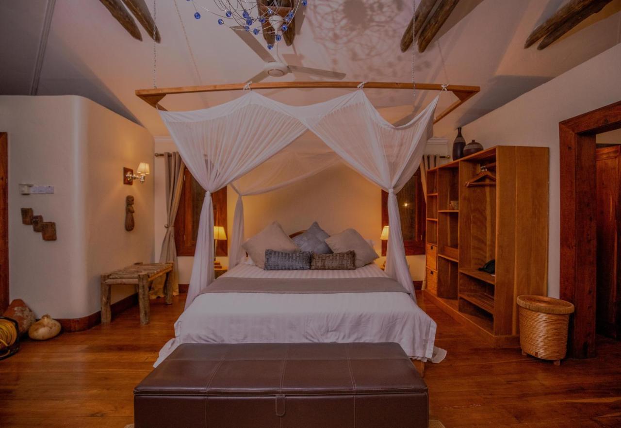 Escarpment Luxury Lodge Manyara Mto wa Mbu Bagian luar foto