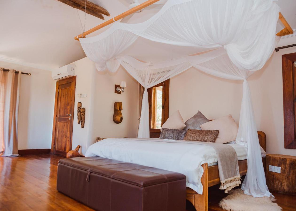 Escarpment Luxury Lodge Manyara Mto wa Mbu Bagian luar foto