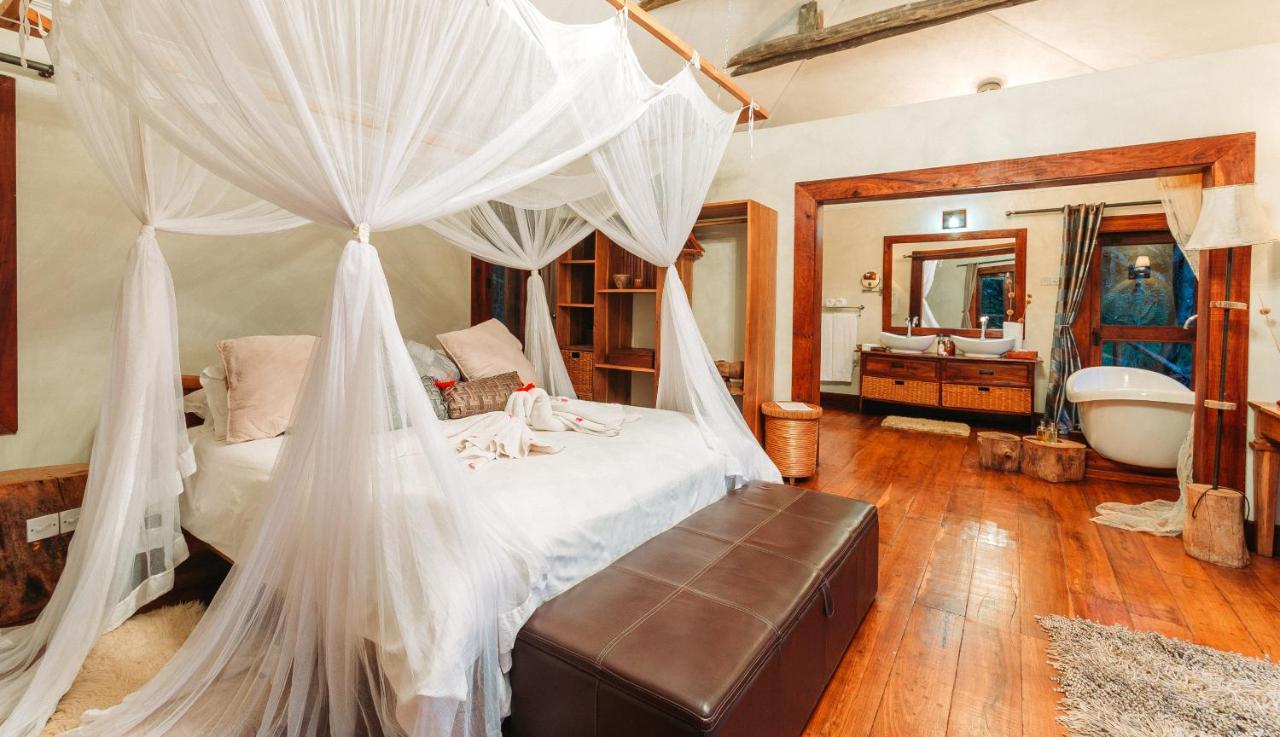 Escarpment Luxury Lodge Manyara Mto wa Mbu Bagian luar foto