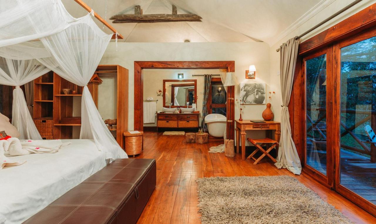 Escarpment Luxury Lodge Manyara Mto wa Mbu Bagian luar foto